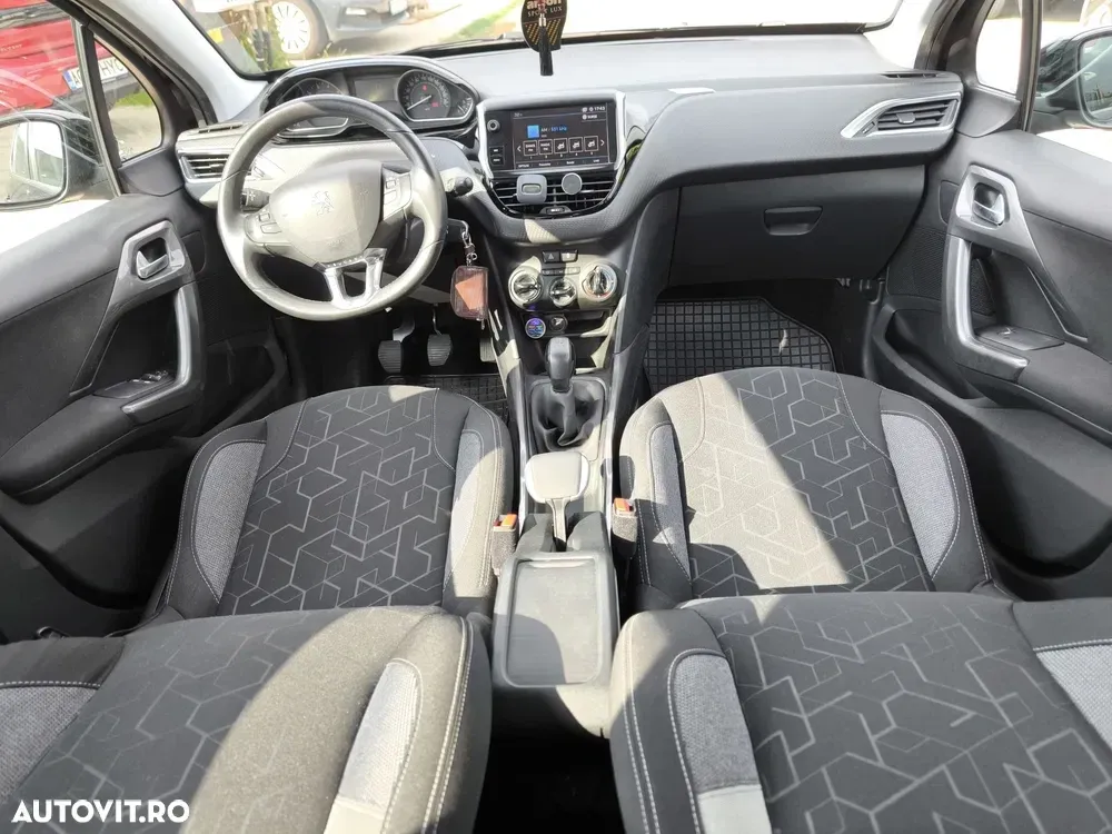 Peugeot 2008 II — imagine 4