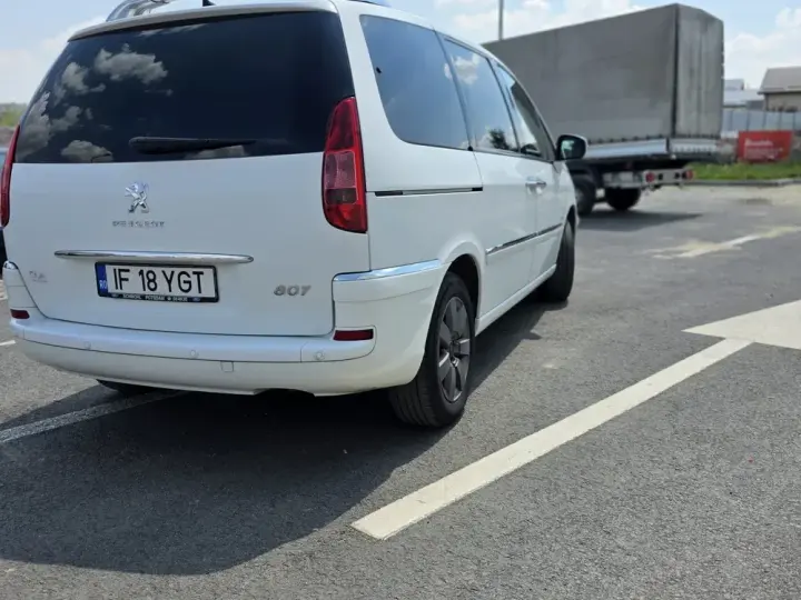 Peugeot 807
