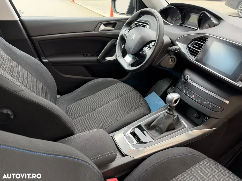 Peugeot 308 II PureTech 110 Stop & Start Style — imagine 6