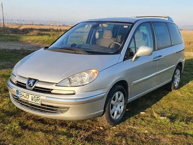 Peugeot 807 HDi 135 Family