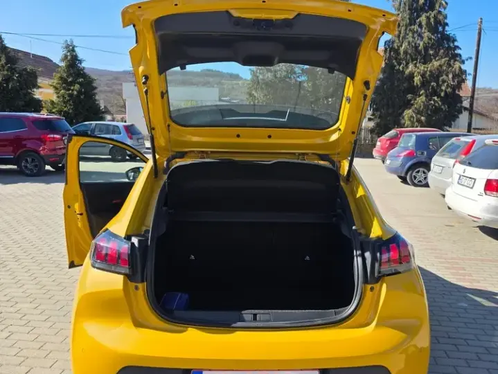 Peugeot 208 II