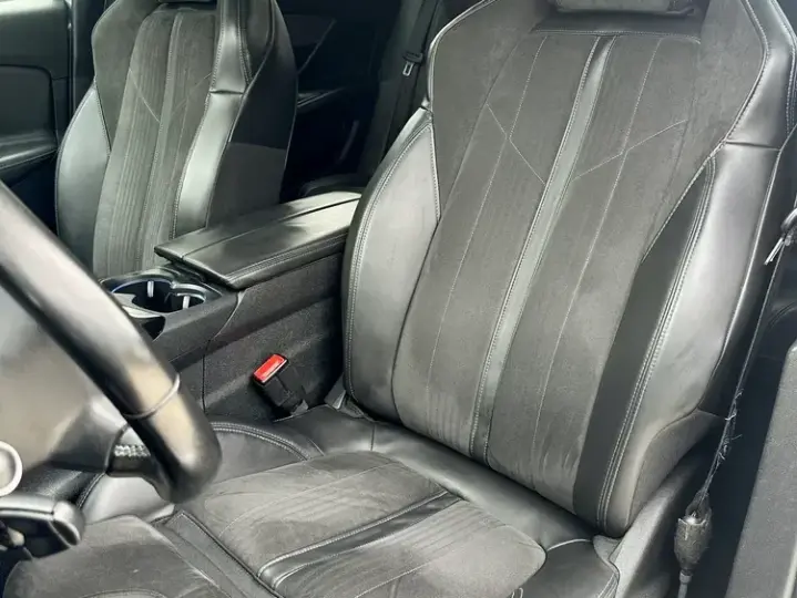 Peugeot 3008 II