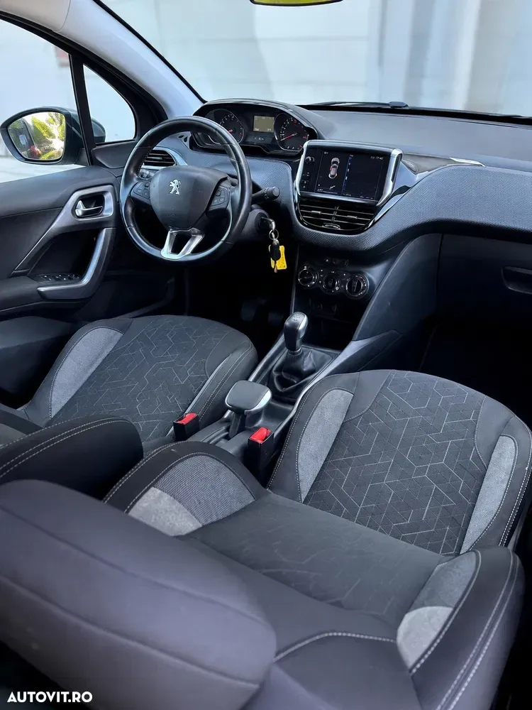 Peugeot 2008 — imagine 3