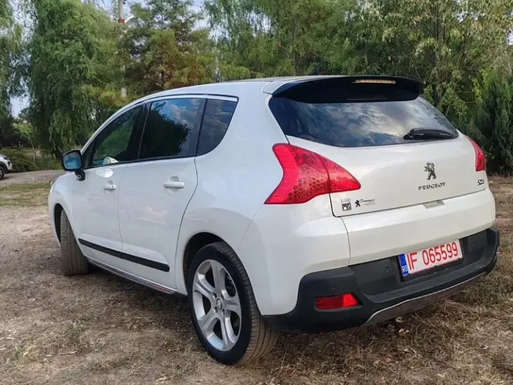 Peugeot 3008 I HYbrid4