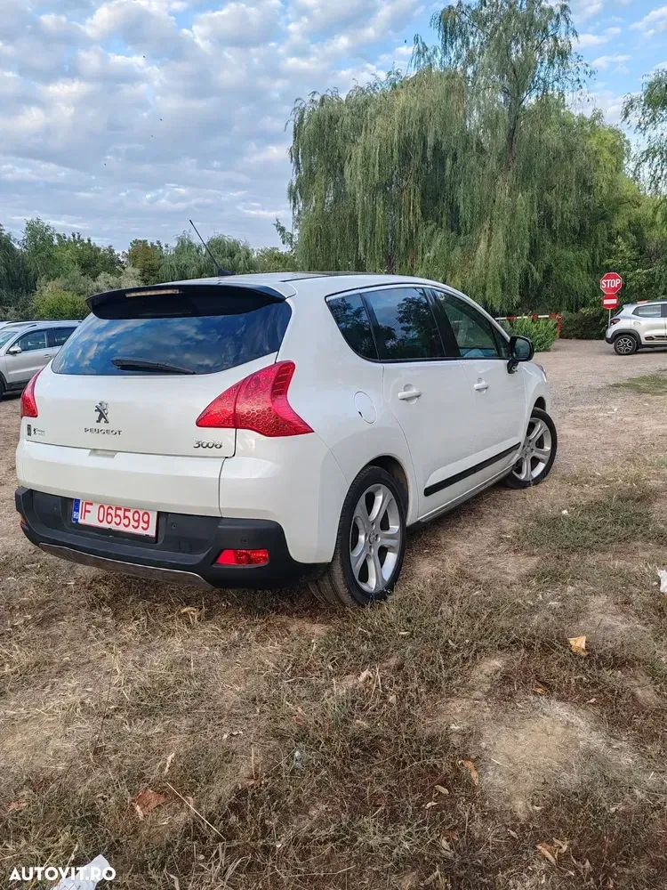 Peugeot 3008 I HYbrid4 — imagine 4