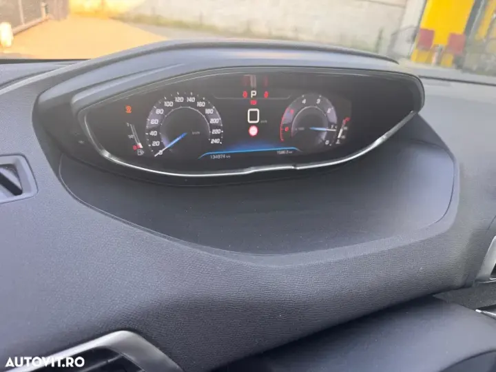 Peugeot 5008 II 1.5L BlueHDI EAT8 S&S Allure Pack