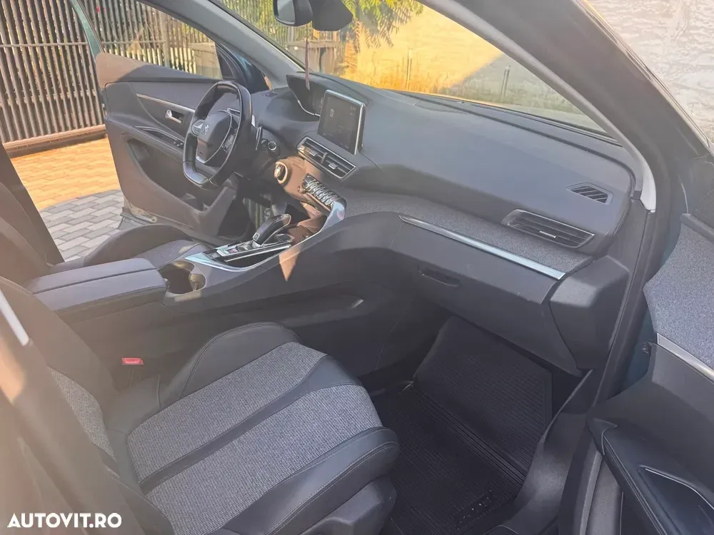 Peugeot 5008 II 1.5L BlueHDI EAT8 S&S Allure Pack — imagine 3