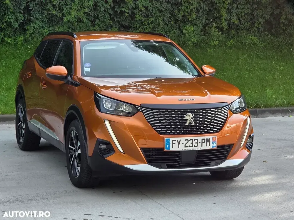 Peugeot 2008 PureTech 130 Allure Pack — imagine 2