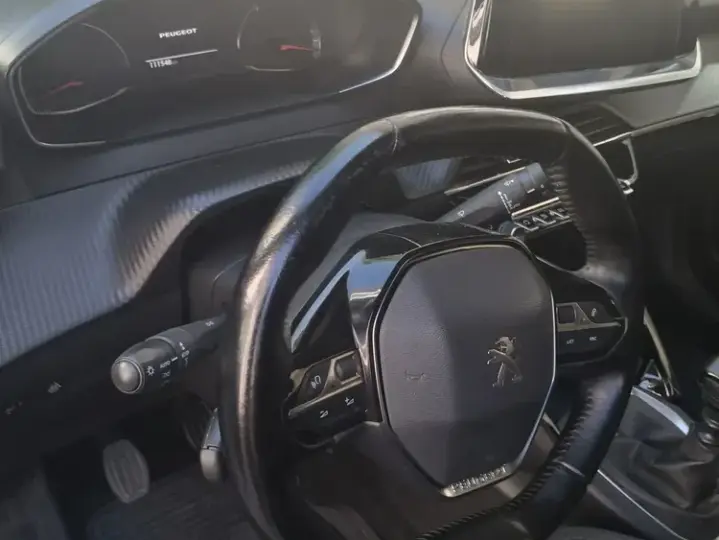 Peugeot 2008 II 1.5 BlueHDI FAP Allure