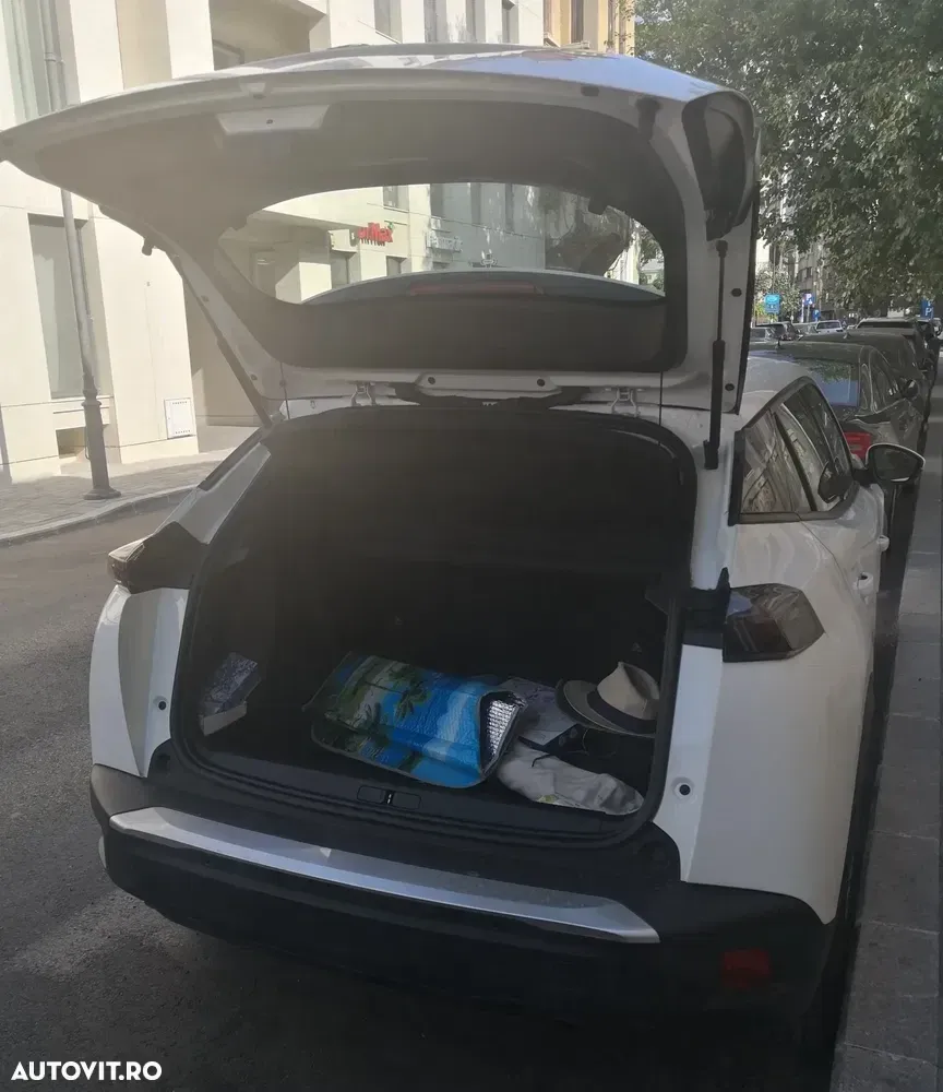 Peugeot 2008 II 1.5 BlueHDI FAP Allure — imagine 4