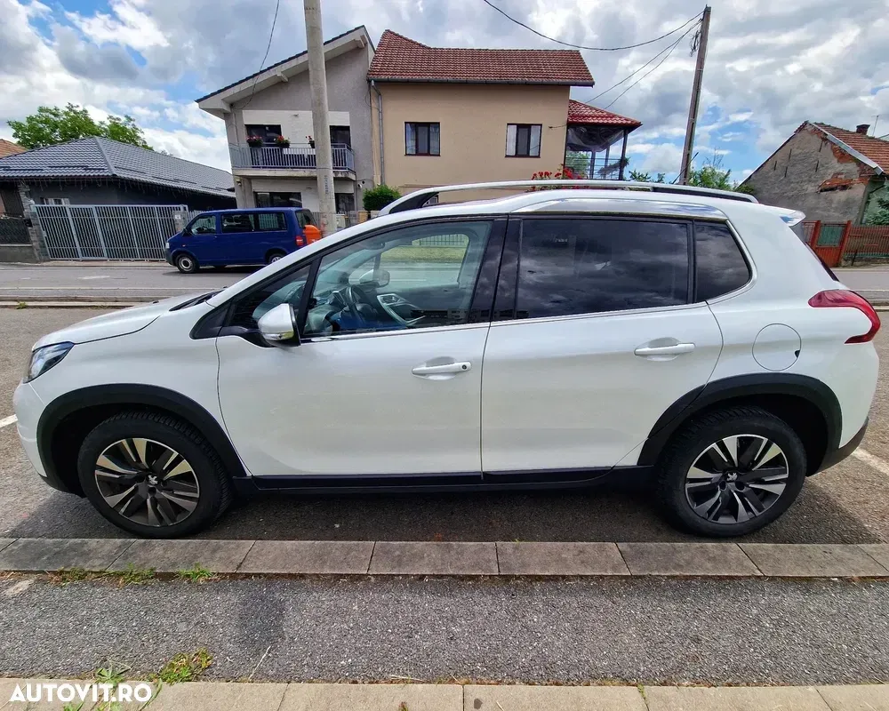 Peugeot 2008 I 1.2 PureTech EAT8 STT GT Pack — imagine 6
