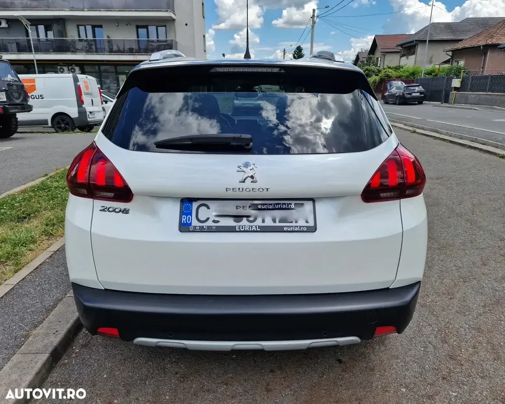 Peugeot 2008 I 1.2 PureTech EAT8 STT GT Pack — imagine 4