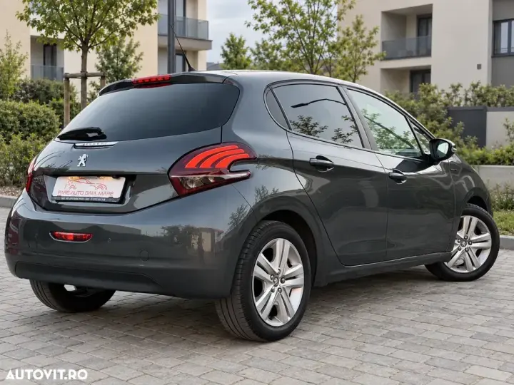 Peugeot 208 I 1.2 VTi Allure