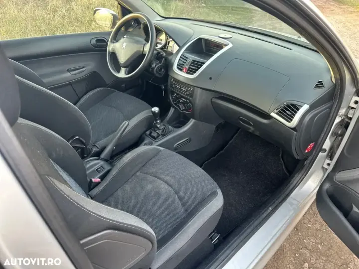 Peugeot 206 60