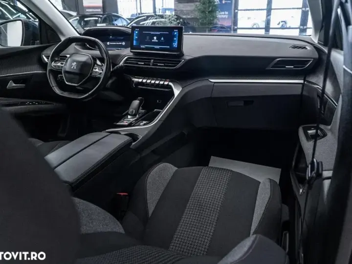 Peugeot 5008 PureTech 130 EAT8 Stop & Start Allure Pack