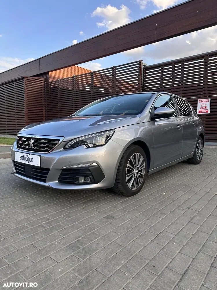 Peugeot 308 II PureTech 130 GPF EAT8 Stop & Start Allure Business-Paket — imagine 2