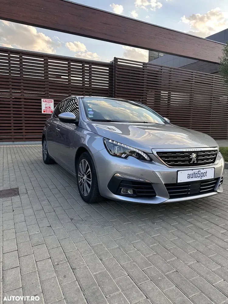Peugeot 308 II PureTech 130 GPF EAT8 Stop & Start Allure Business-Paket — imagine 4