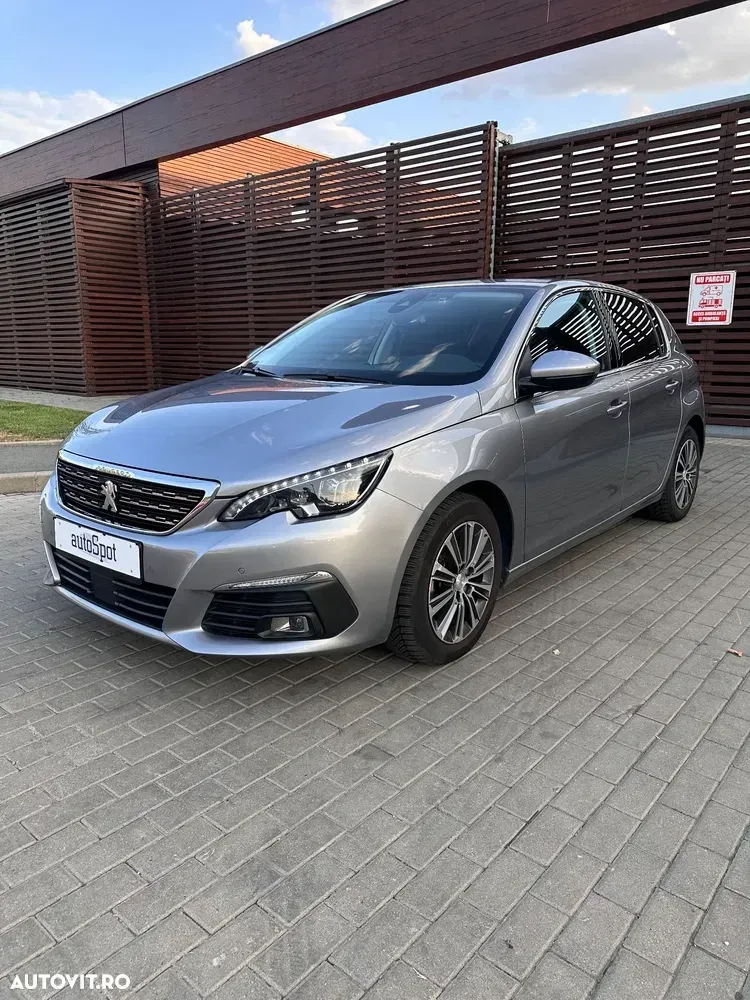 Peugeot 308 II PureTech 130 GPF EAT8 Stop & Start Allure Business-Paket — imagine 3