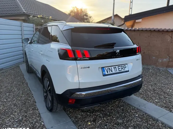 Peugeot 3008 II PHEV 300 EAT8 4X4 GT