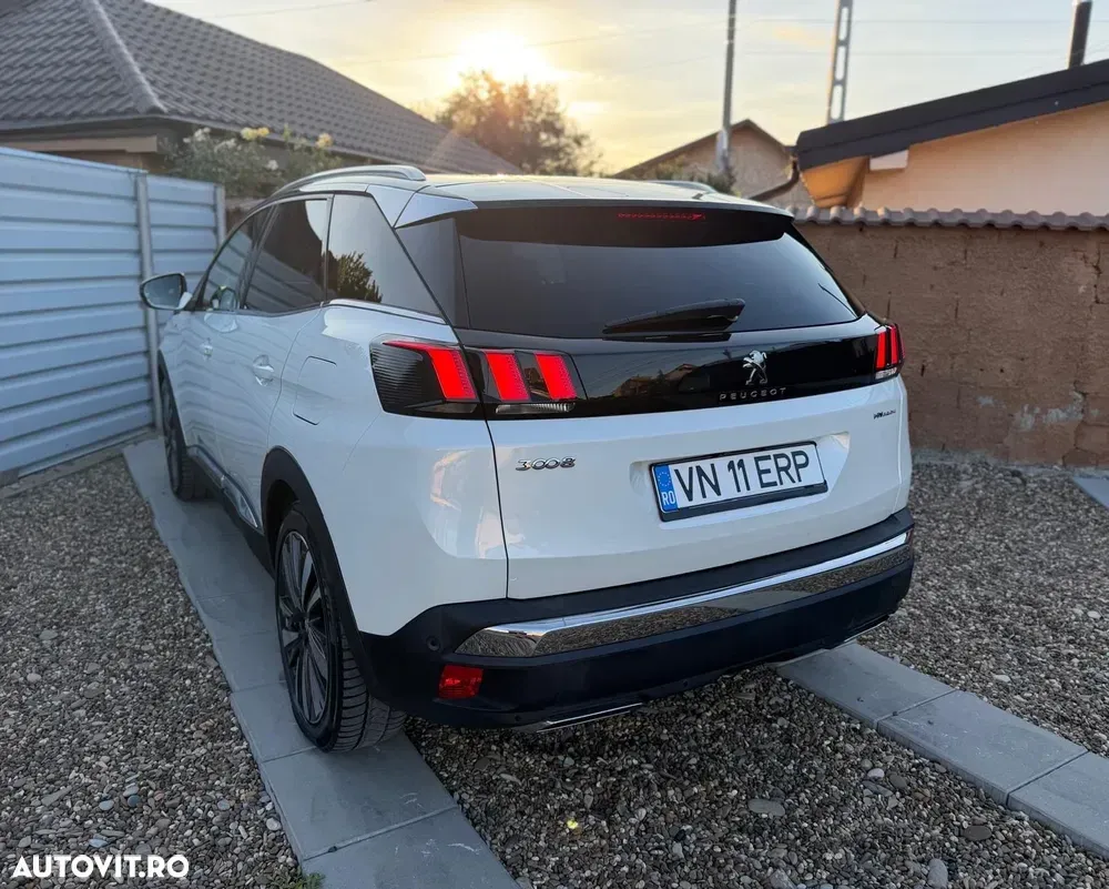 Peugeot 3008 II PHEV 300 EAT8 4X4 GT — imagine 5