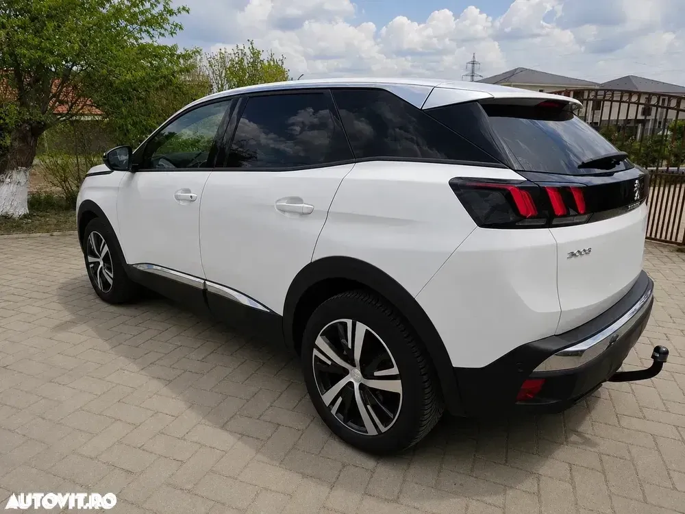 Peugeot 3008 II 1.2 PureTech Turbo S&S Allure — imagine 4