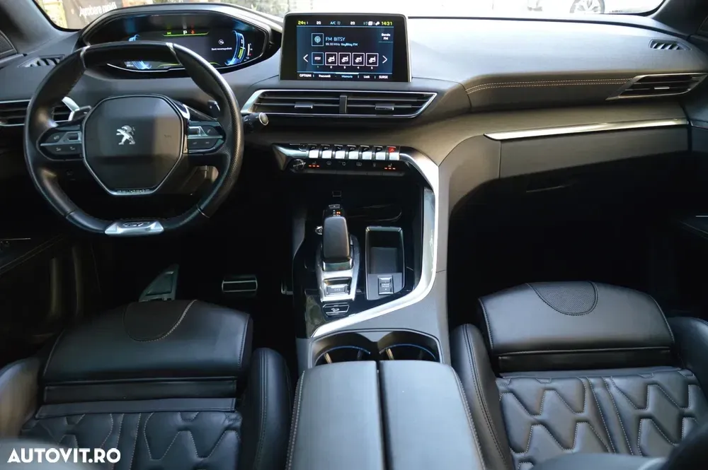 Peugeot 3008 PHEV 300 EAT8 4X4 GT — imagine 5