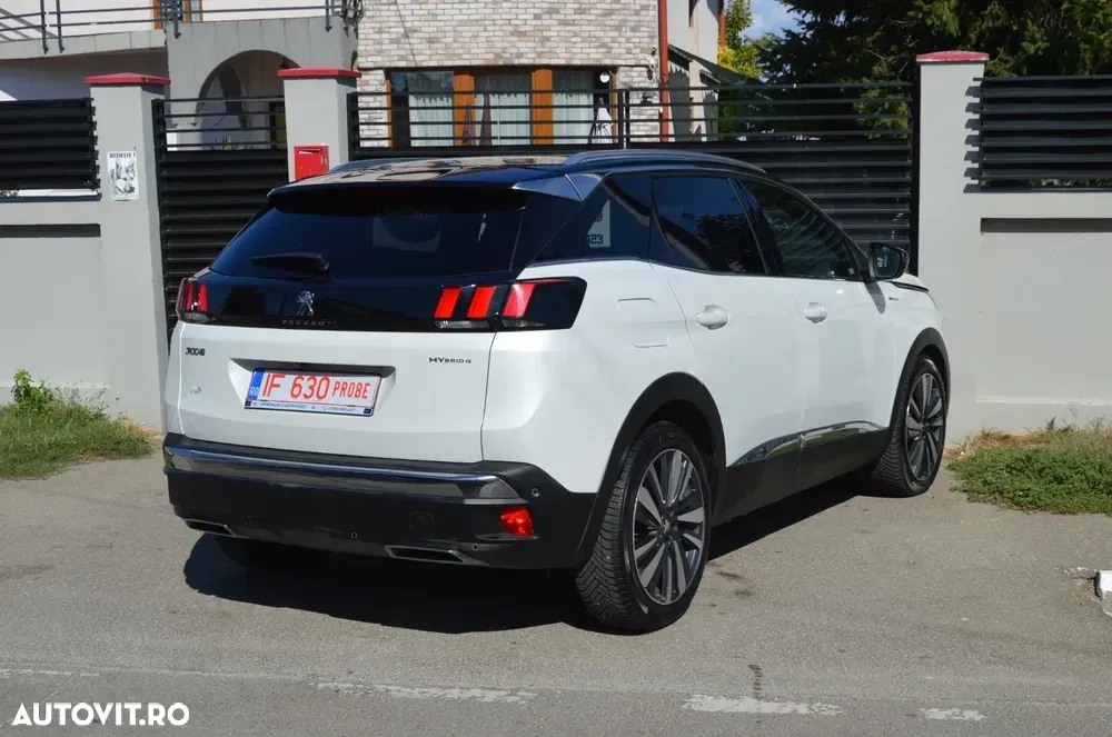 Peugeot 3008 PHEV 300 EAT8 4X4 GT — imagine 3