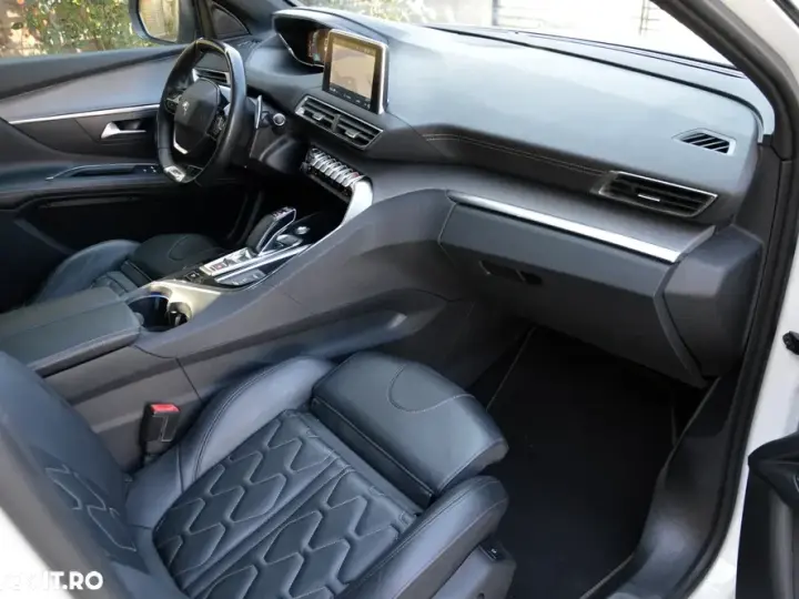 Peugeot 3008 PHEV 300 EAT8 4X4 GT