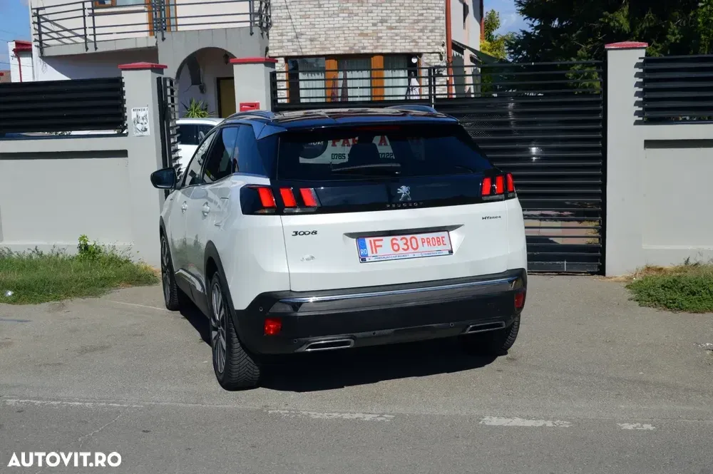 Peugeot 3008 PHEV 300 EAT8 4X4 GT — imagine 4