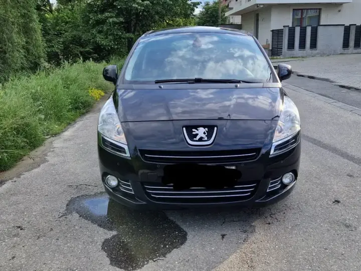 Peugeot 5008 I