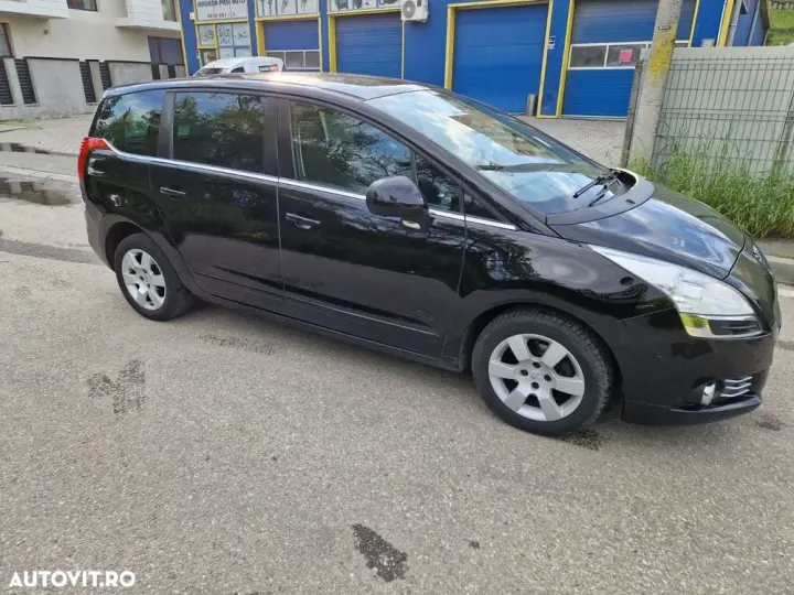 Peugeot 5008 I