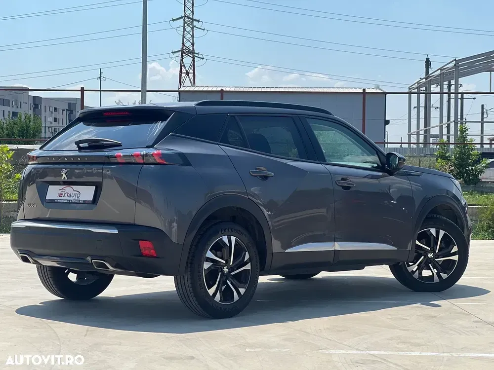 Peugeot 2008 II PureTech 130 EAT8 Allure — imagine 3