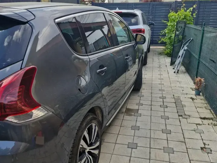 Peugeot 3008 I