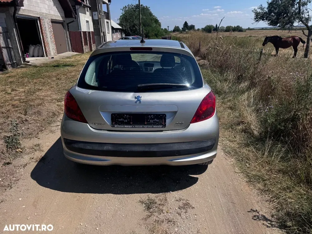 Peugeot 207 1.4HDI Trendy — imagine 2