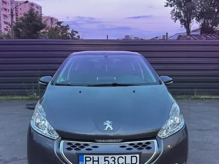 Peugeot 208 I