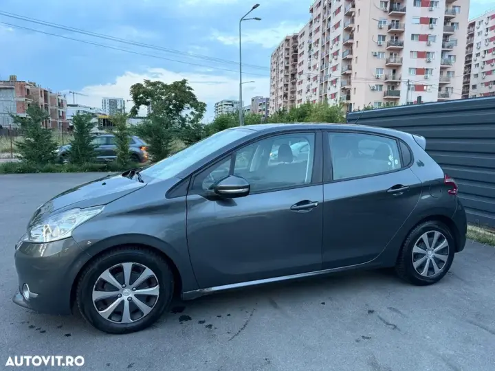 Peugeot 208 I