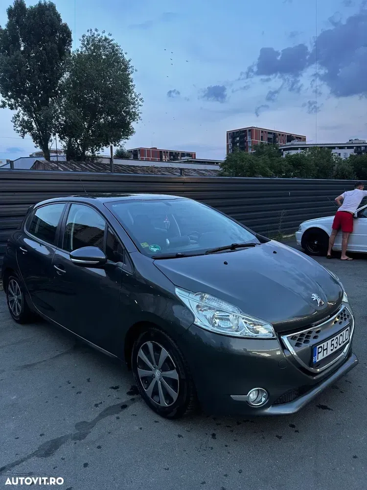 Peugeot 208 I — imagine 2