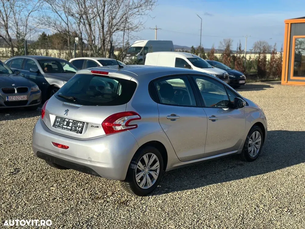 Peugeot 208 I HDi 68 Access — imagine 3