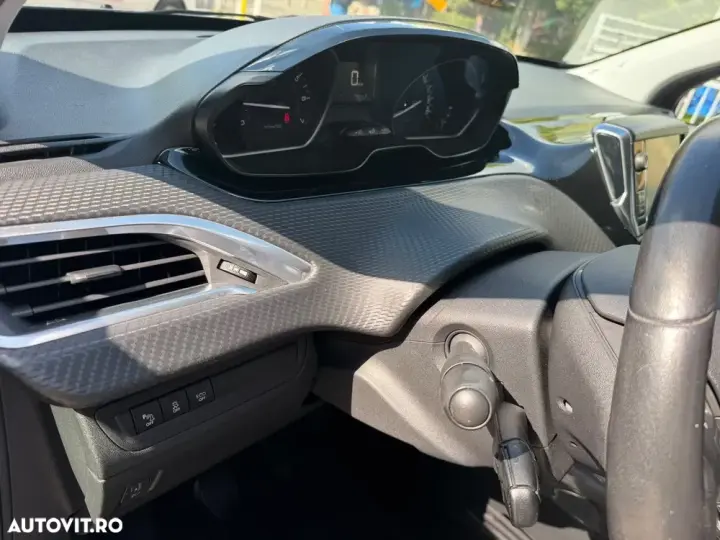 Peugeot 2008 PureTech 110 Style