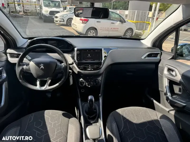 Peugeot 2008 PureTech 110 Style