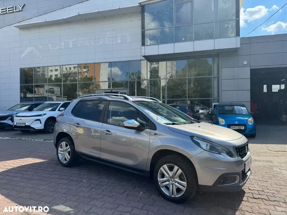 Peugeot 2008 PureTech 110 Style — imagine 2