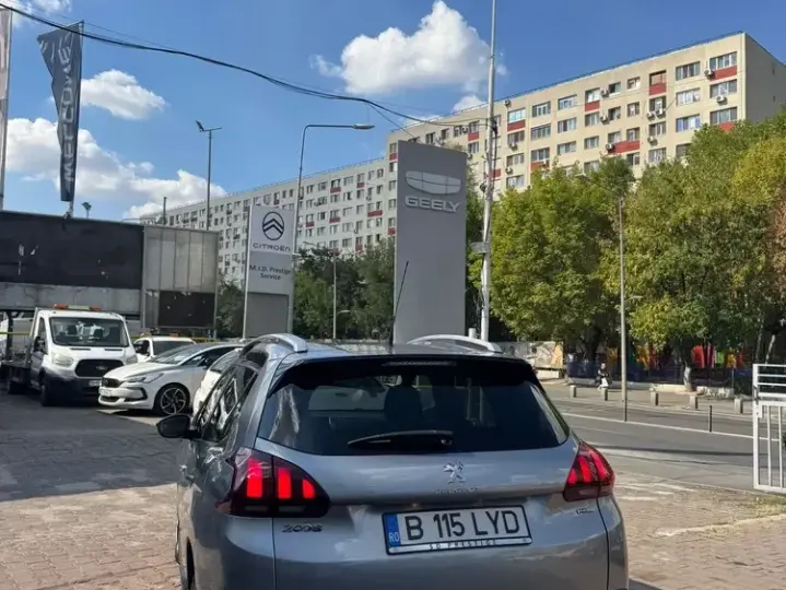 Peugeot 2008 PureTech 110 Style