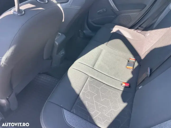 Peugeot 2008 I BlueHDi 100 STOP & START Style