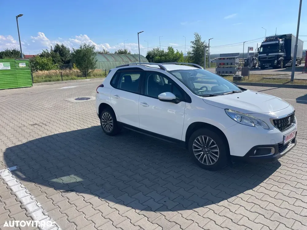 Peugeot 2008 I BlueHDi 100 STOP & START Style — imagine 3