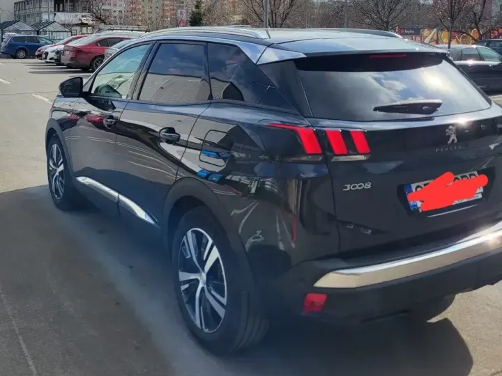 Peugeot 3008 II PHEV EAT8 Allure