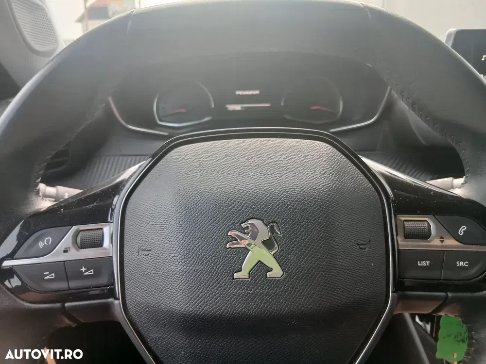 Peugeot 2008 II PureTech 100 Active — imagine 4
