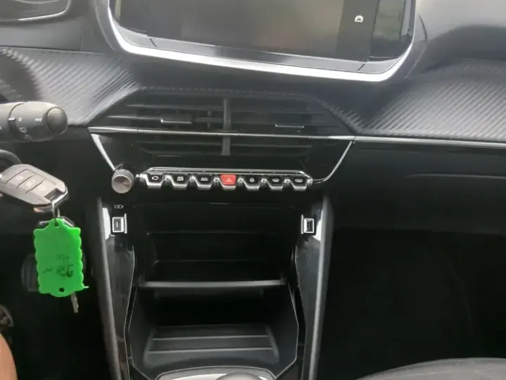 Peugeot 2008 II PureTech 100 Active