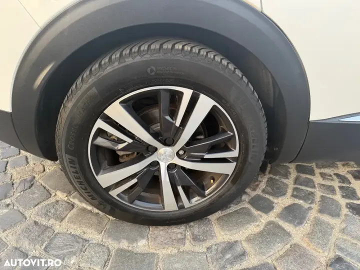 Peugeot 3008 PureTech 130 Stop & Start GPF EAT8 GT
