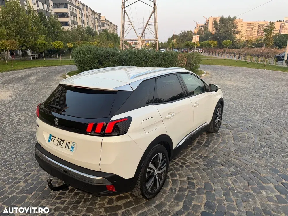 Peugeot 3008 PureTech 130 Stop & Start GPF EAT8 GT — imagine 6