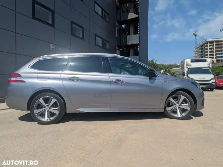 Peugeot 308 II